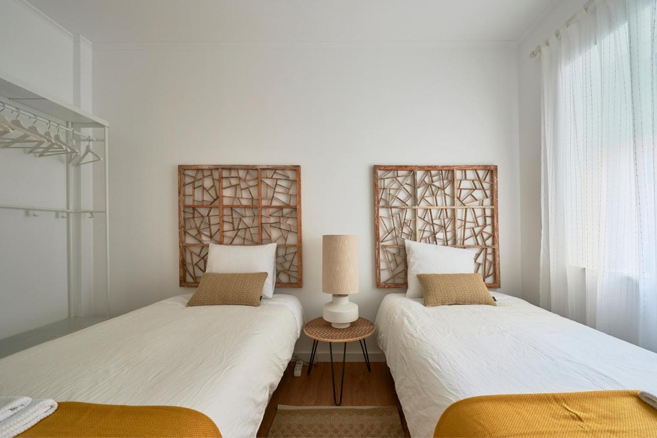 Belem Light Filled Apt With Patio, By Timecooler Lisbon Exterior photo