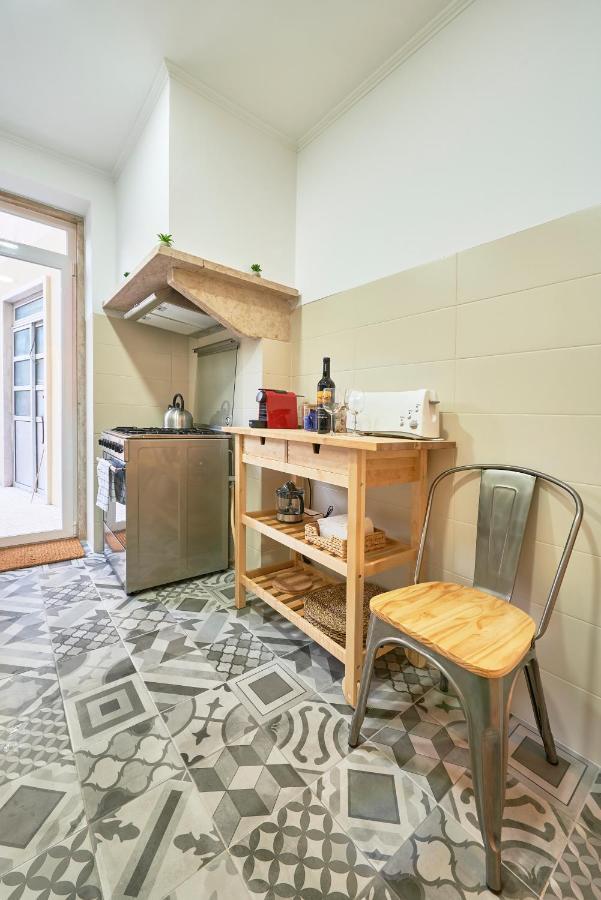 Belem Light Filled Apt With Patio, By Timecooler Lisbon Exterior photo