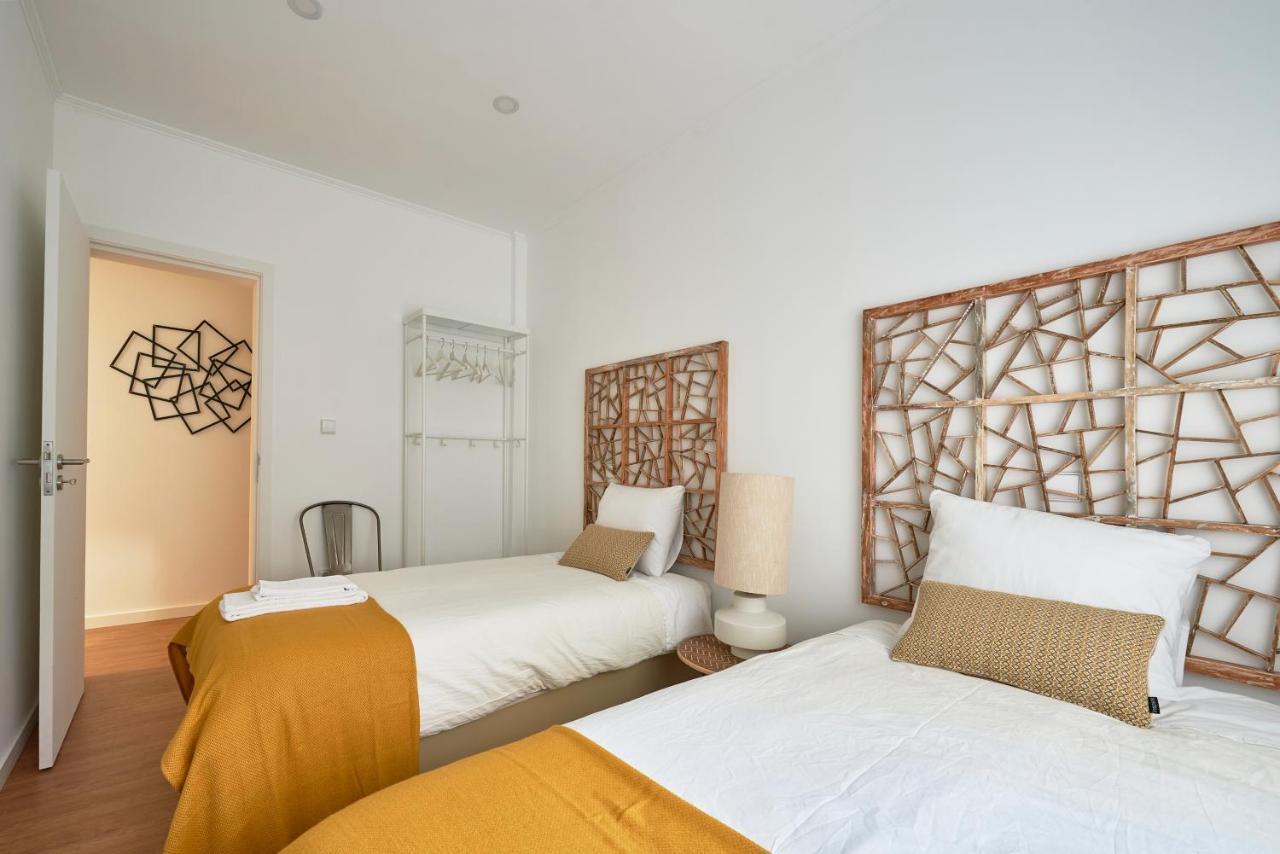 Belem Light Filled Apt With Patio, By Timecooler Lisbon Exterior photo
